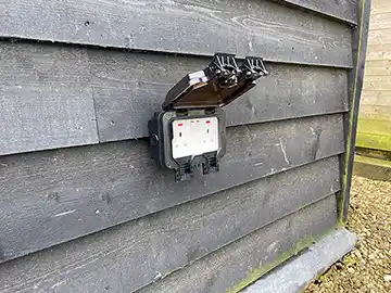 Outside socket